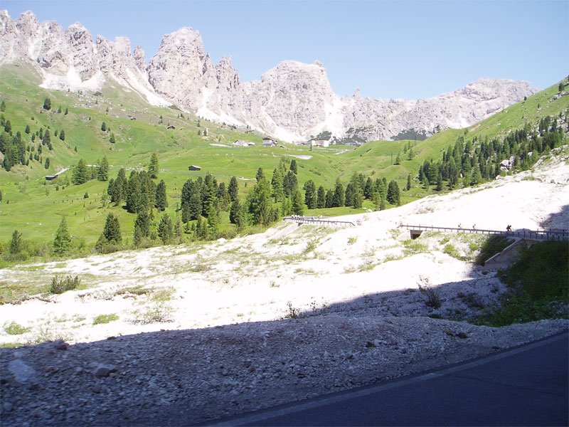 gal/2010/07 - Sella Ronda Bike Day 2010/05 - SellaRonda_Bike_Day/05 - Il Passo Gardena_the_end/5P6270191-01.jpg
